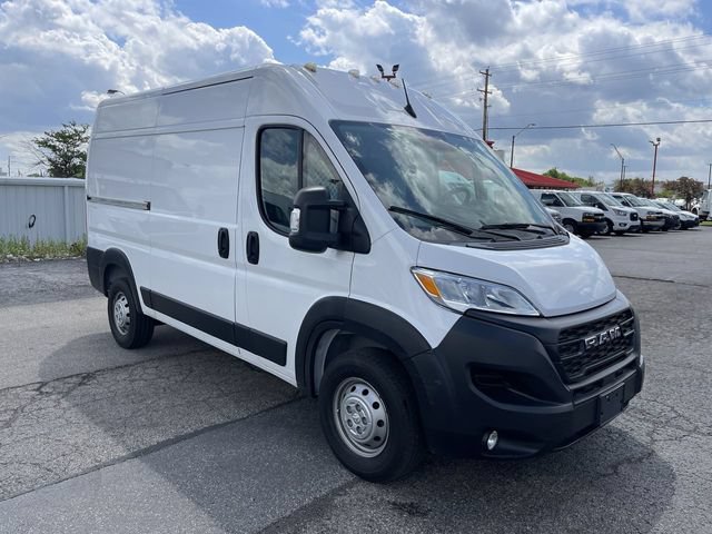 Used 2023 RAM ProMaster 2500 w/ Convenience Group FWD image 14