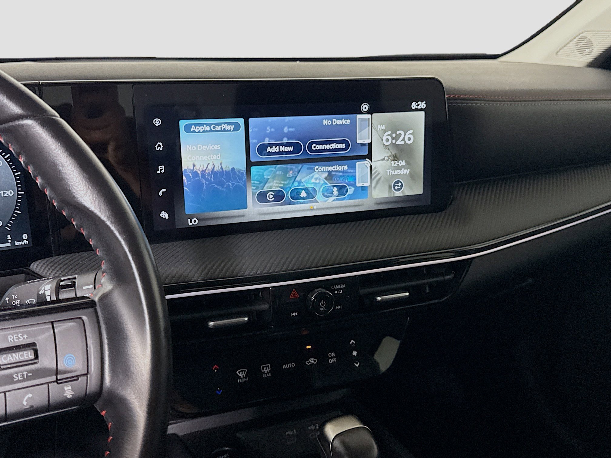 Used 2025 Nissan Kicks SR image 18