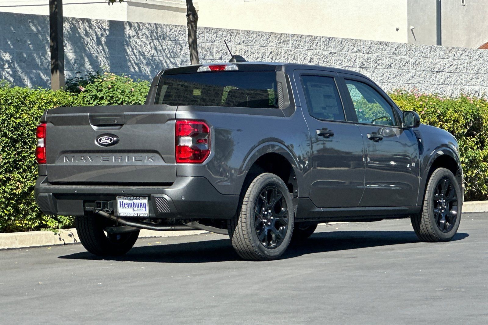 New 2025 Ford Maverick XLT w/ XLT Luxury Package image 4
