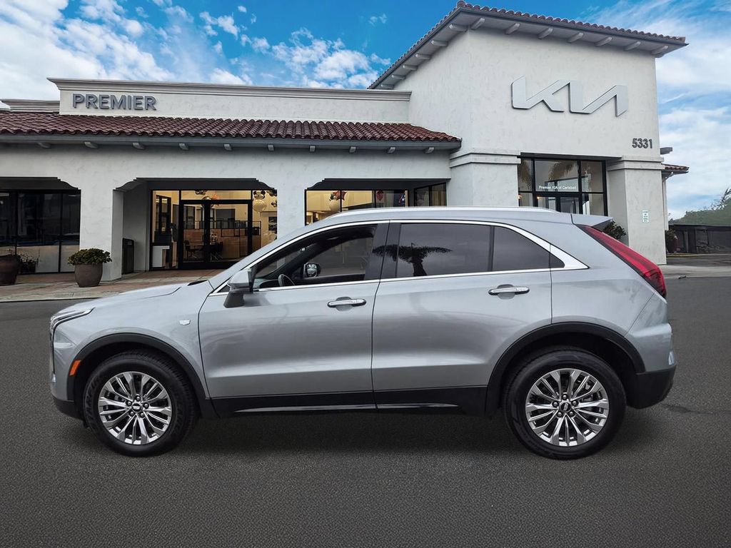 Used 2024 Cadillac XT4 Premium Luxury FWD image 5