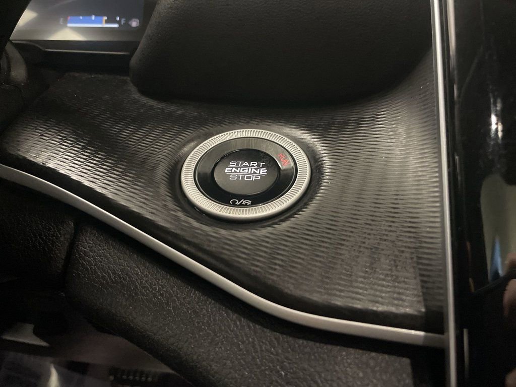 Used 2023 Jeep Grand Cherokee Laredo image 10