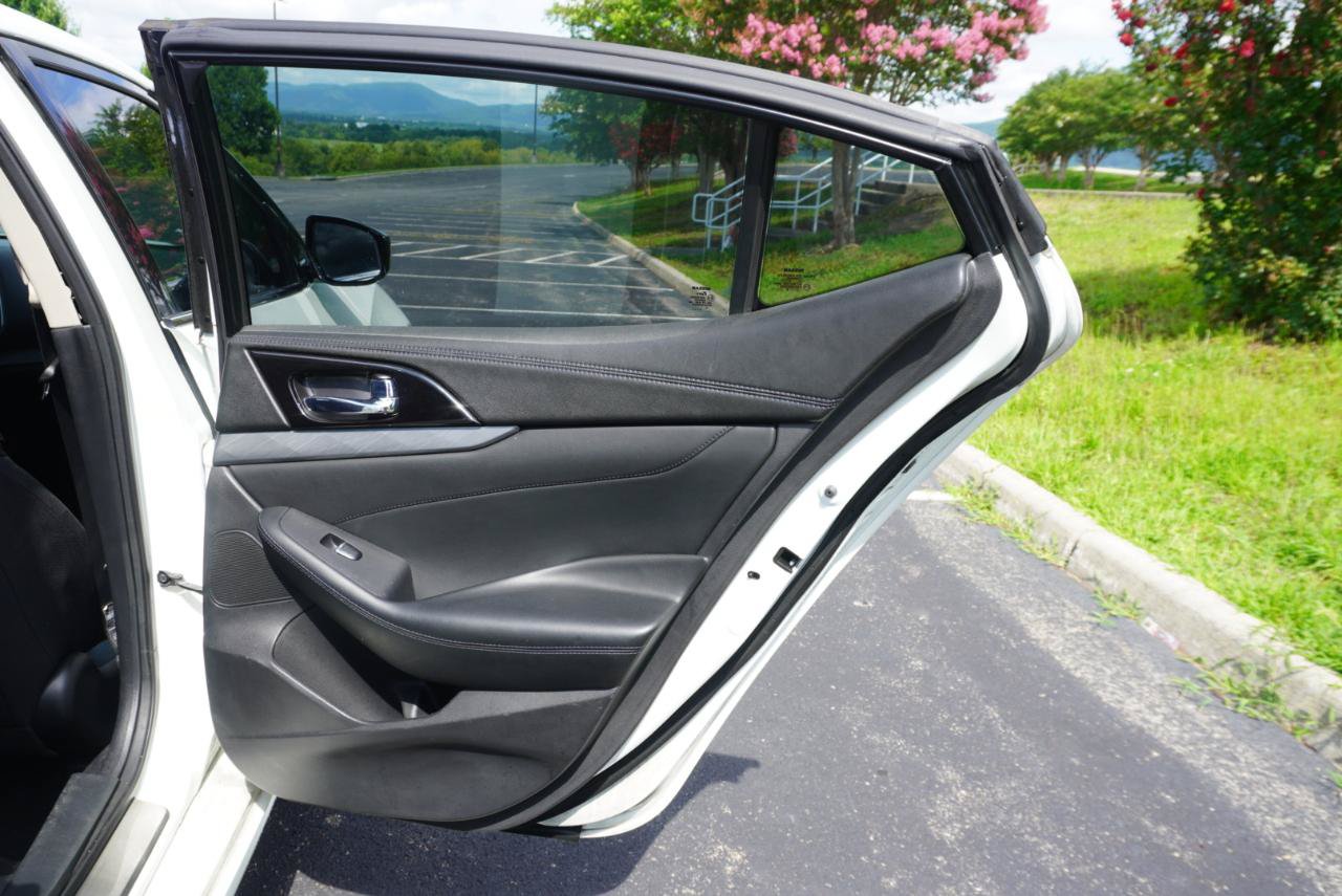 Used 2017 Nissan Maxima 3.5 S w/ Interior Lighting Package FWD image 16