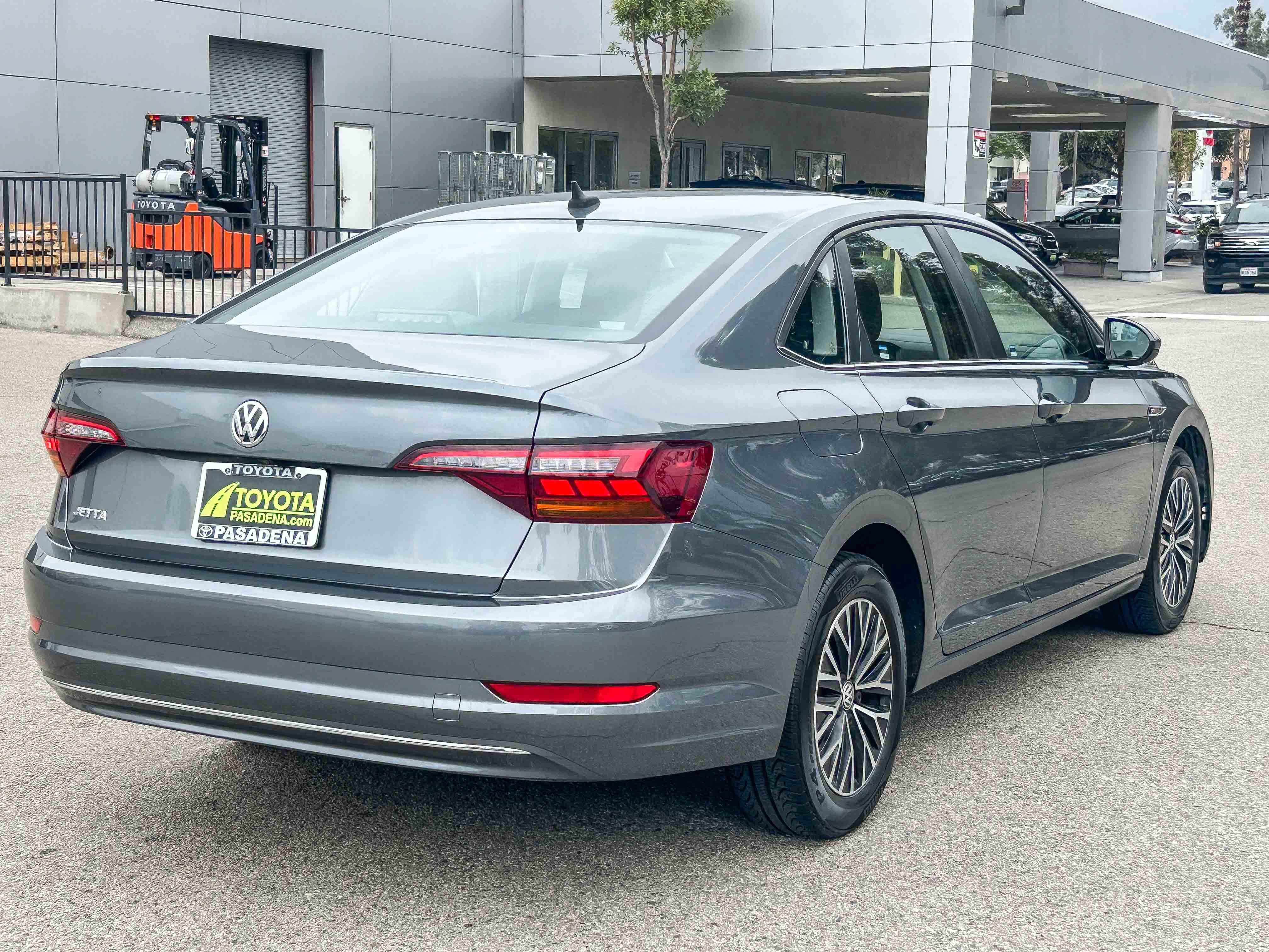 Used 2019 Volkswagen Jetta SEL FWD image 6