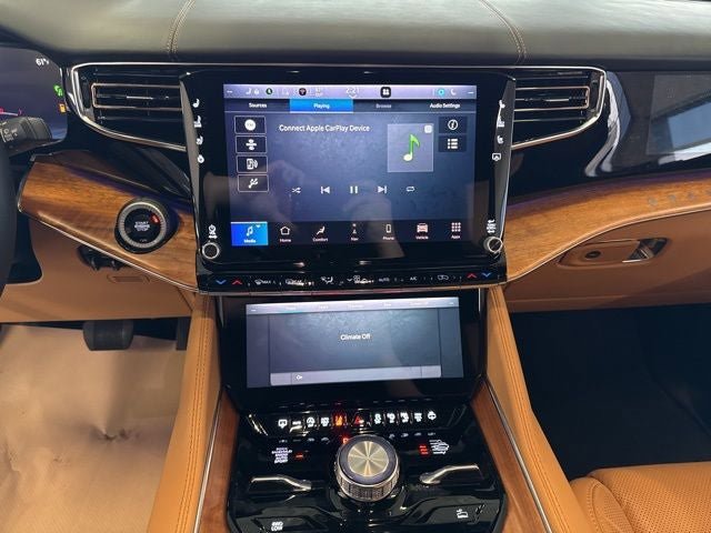 Used 2023 Jeep Grand Wagoneer L Series III w/ HD Trailer Tow Package AWD/4WD image 14