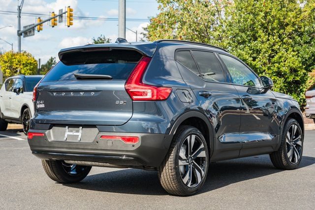 Used 2026 Volvo XC40 B5 Ultra w/ Protection Package Premier AWD/4WD image 4