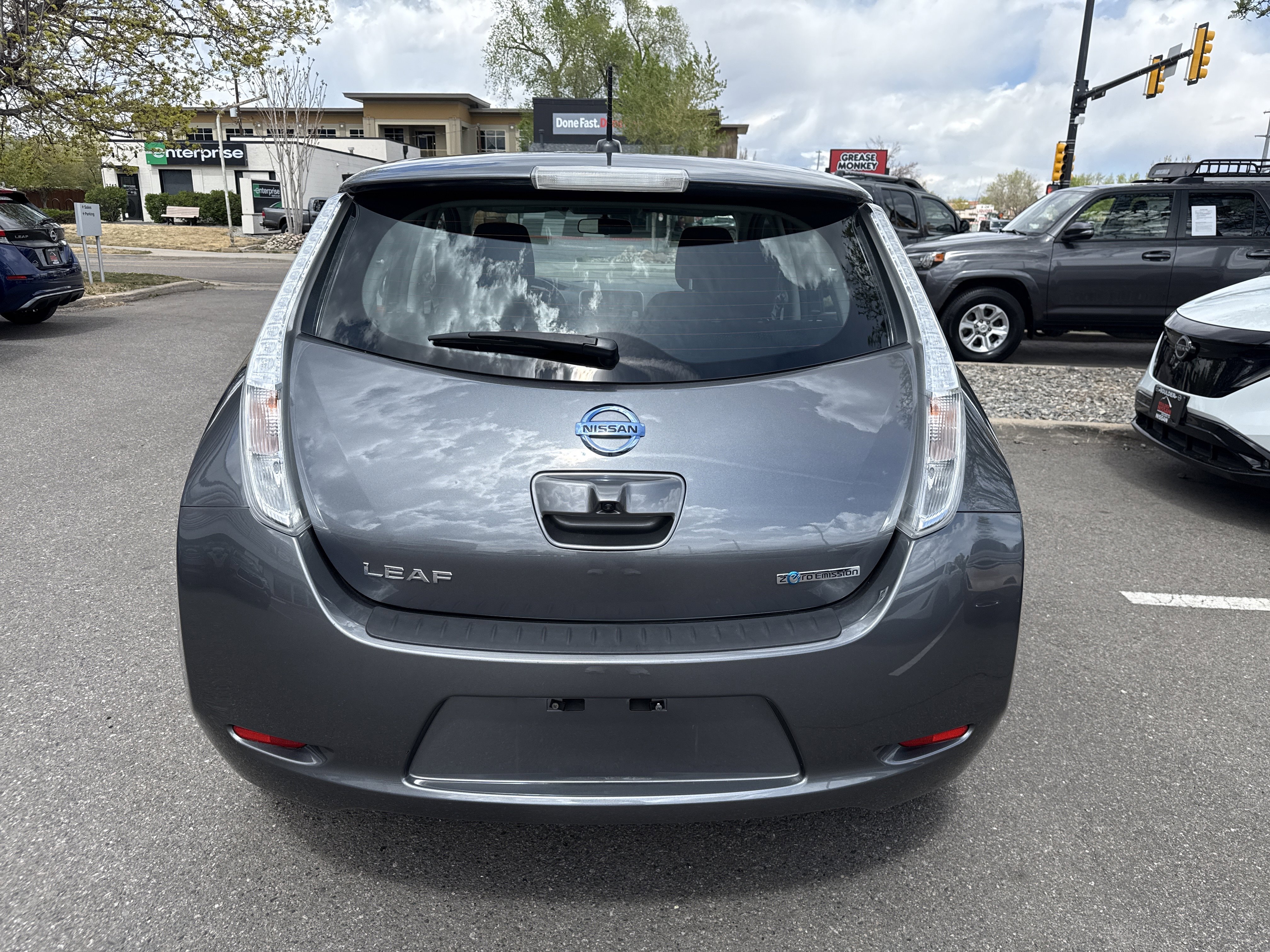 Used 2017 Nissan Leaf SV w/ Protection Package image 6