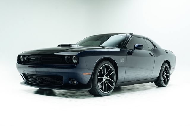 Used 2017 Dodge Challenger R/T Scat Pack RWD image 8
