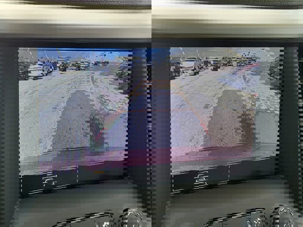 Used 2023 GMC Acadia SLE w/ Driver Convenience Package image 29