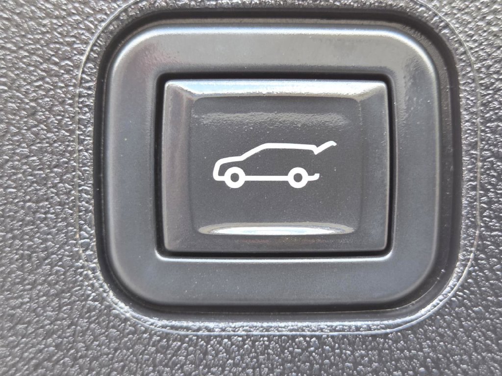 Used 2024 Cadillac Lyriq Tech w/ Driver Assist Package AWD/4WD image 20