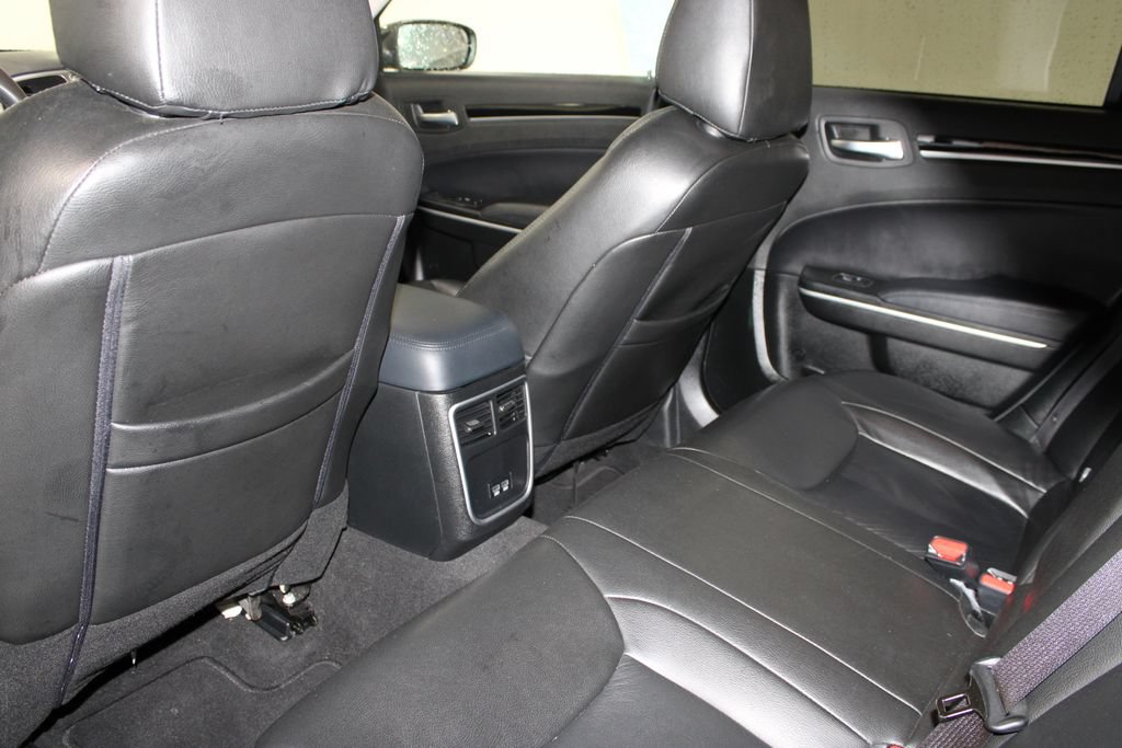 Used 2023 Chrysler 300 Touring AWD/4WD image 23