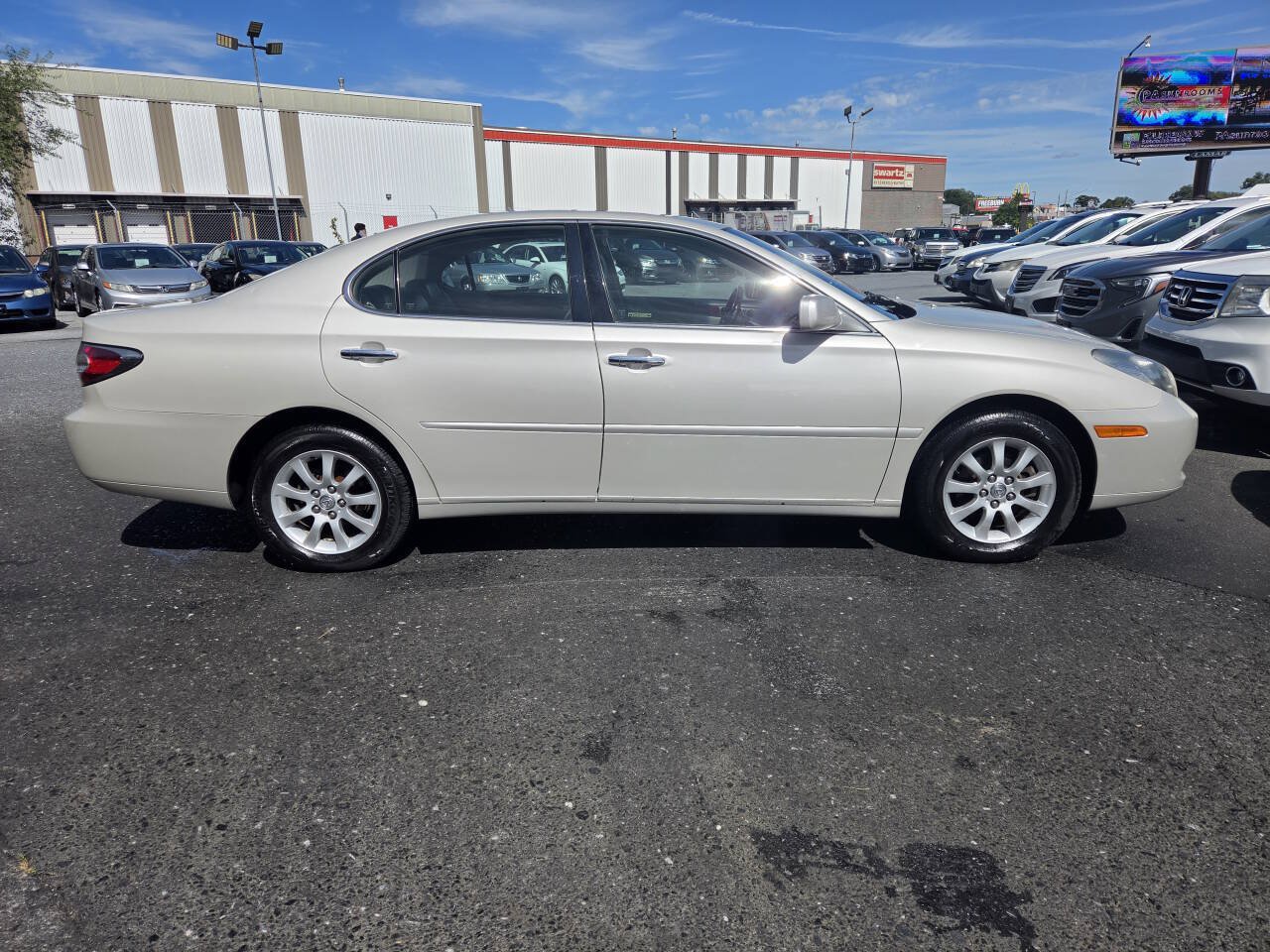 Used 2002 Lexus ES 330 FWD image 5