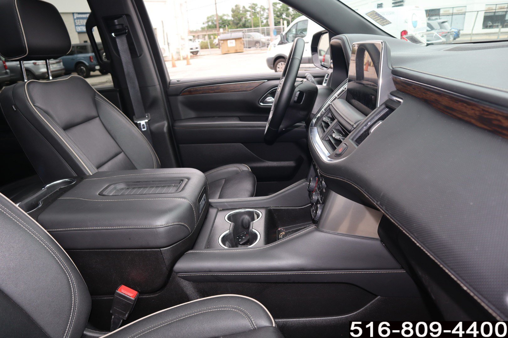 Used 2023 Chevrolet Suburban Premier AWD/4WD image 29