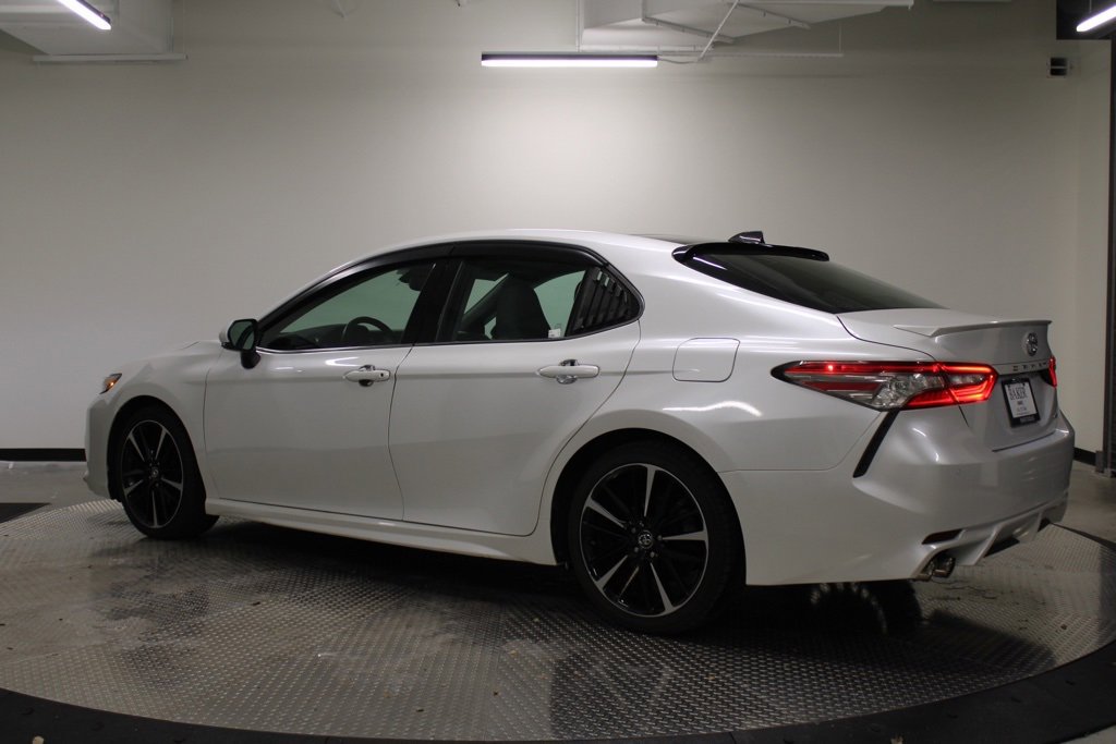 Used 2018 Toyota Camry XSE image 10