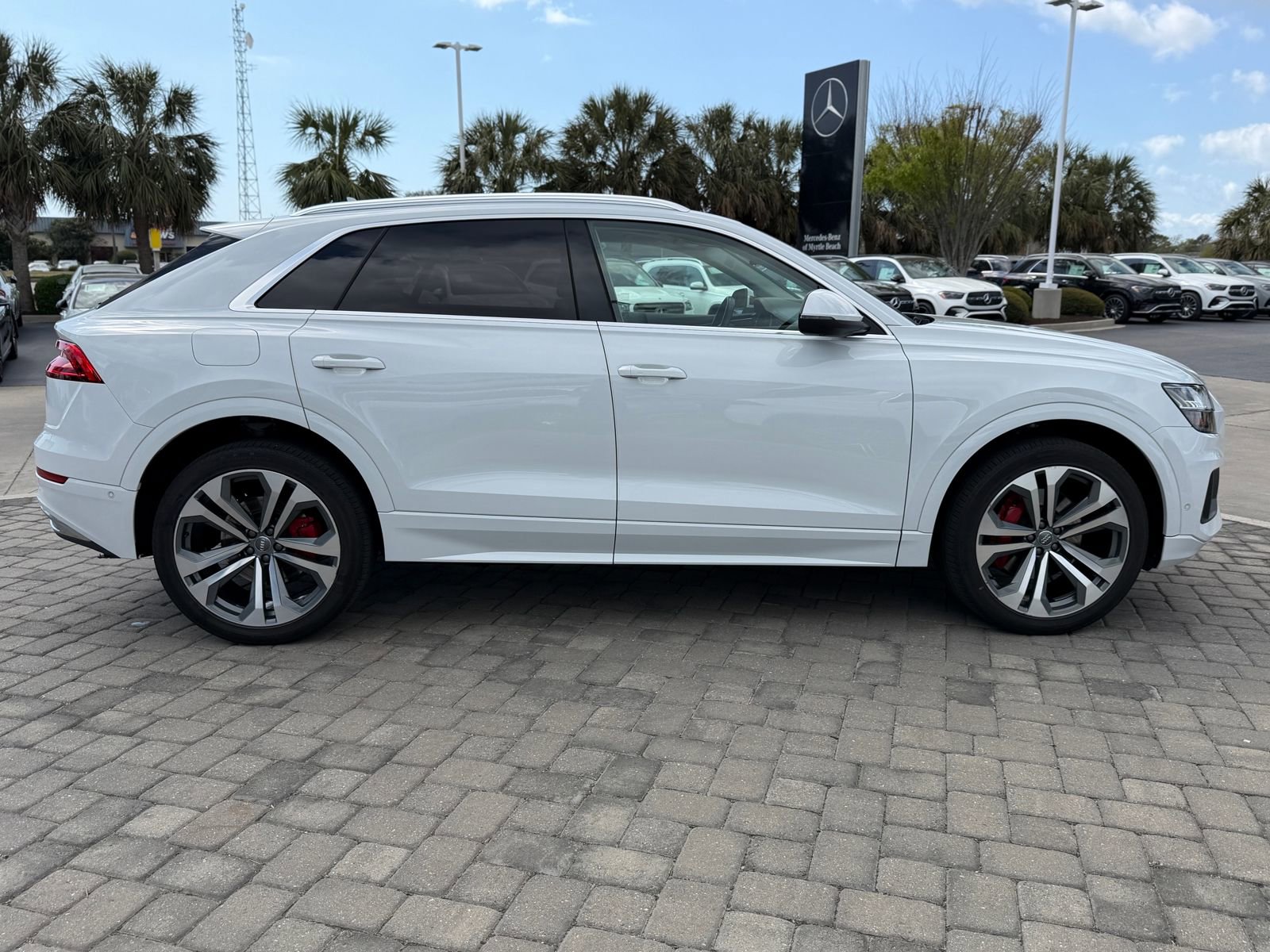 Used 2019 Audi Q8 Prestige image 8