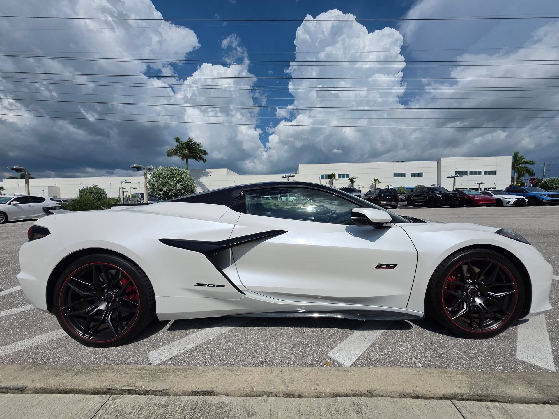 Used 2023 Chevrolet Corvette Z06 RWD image 4
