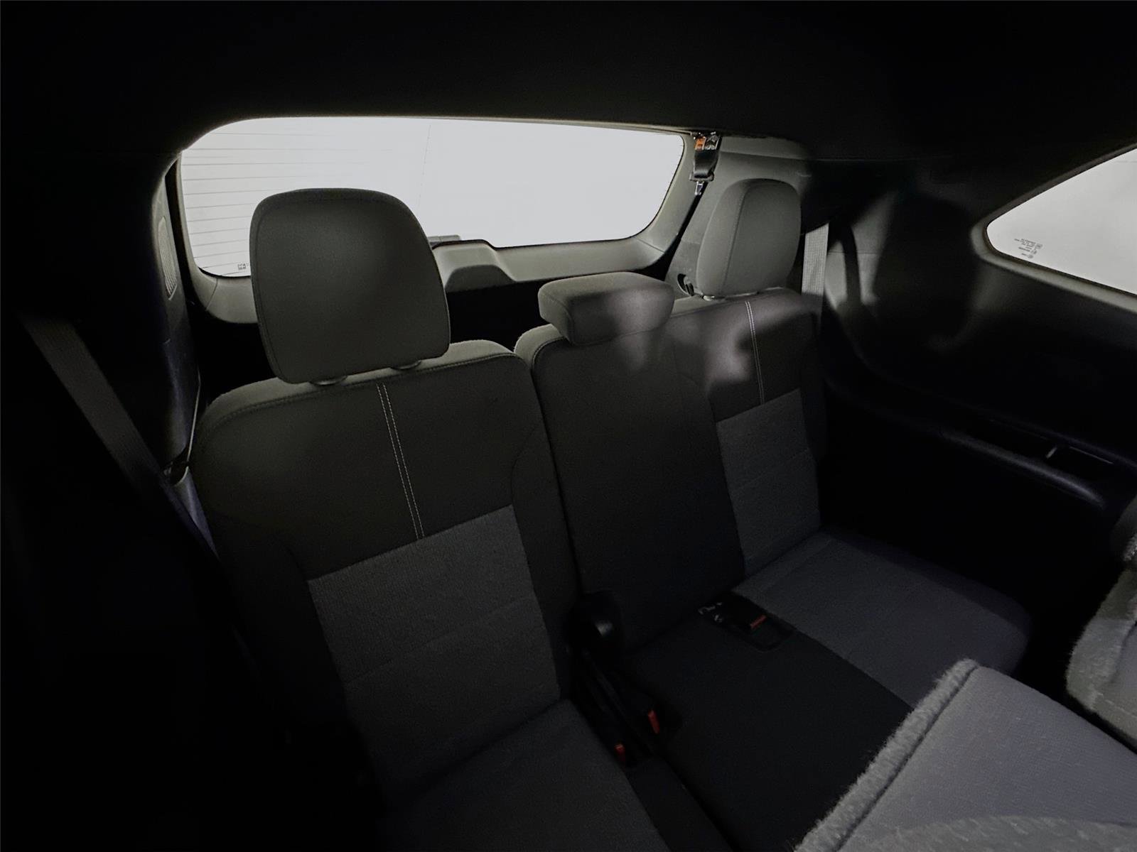 Used 2025 GMC Acadia Elevation image 32