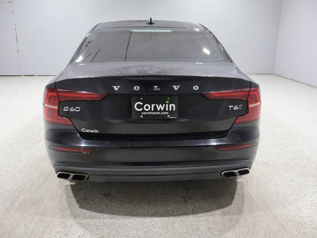 Used 2021 Volvo S60 T6 Momentum AWD/4WD image 3