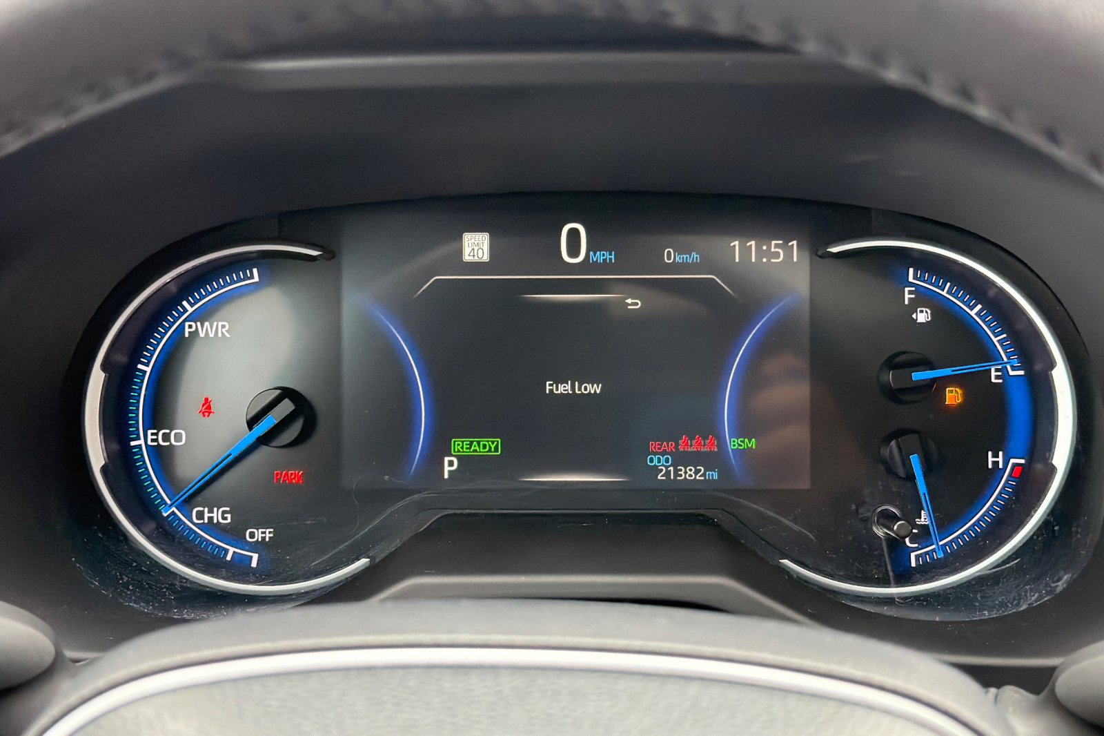 Used 2024 Toyota RAV4 SE image 24