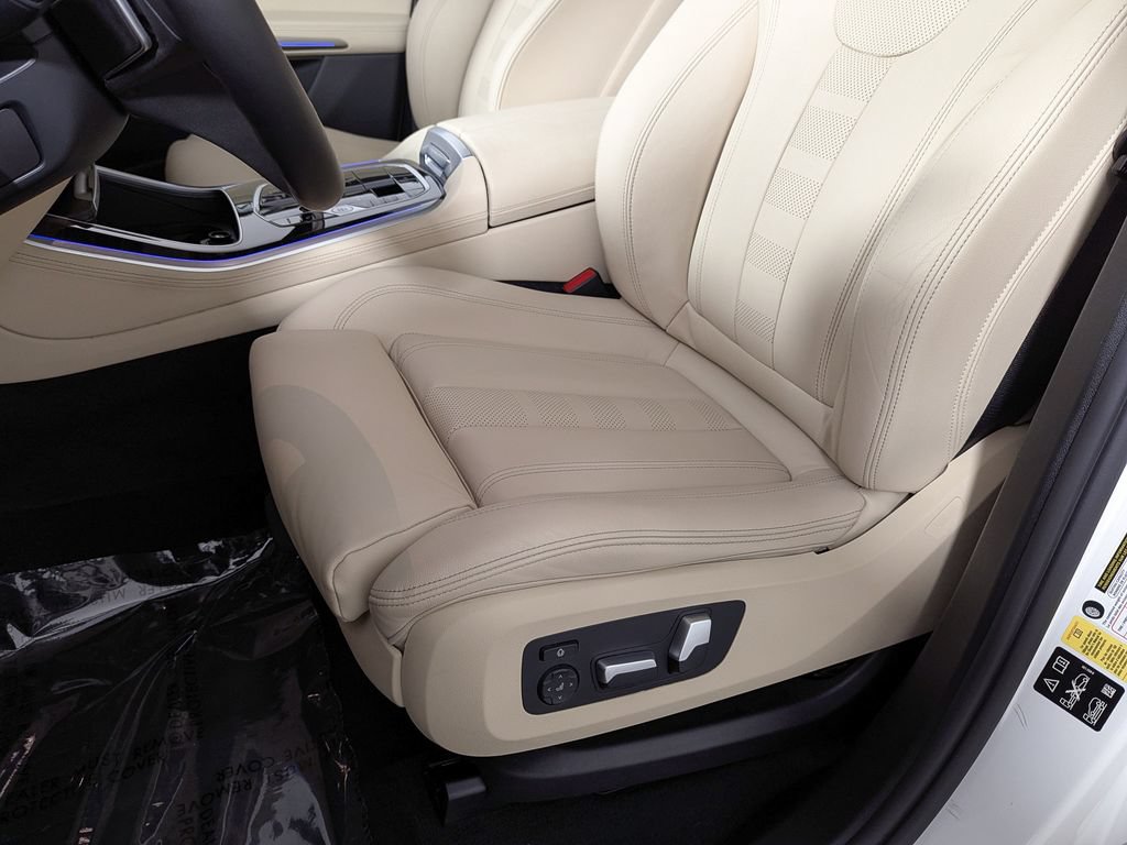 Used 2021 BMW X5 xDrive40i w/ Premium Package AWD/4WD image 18
