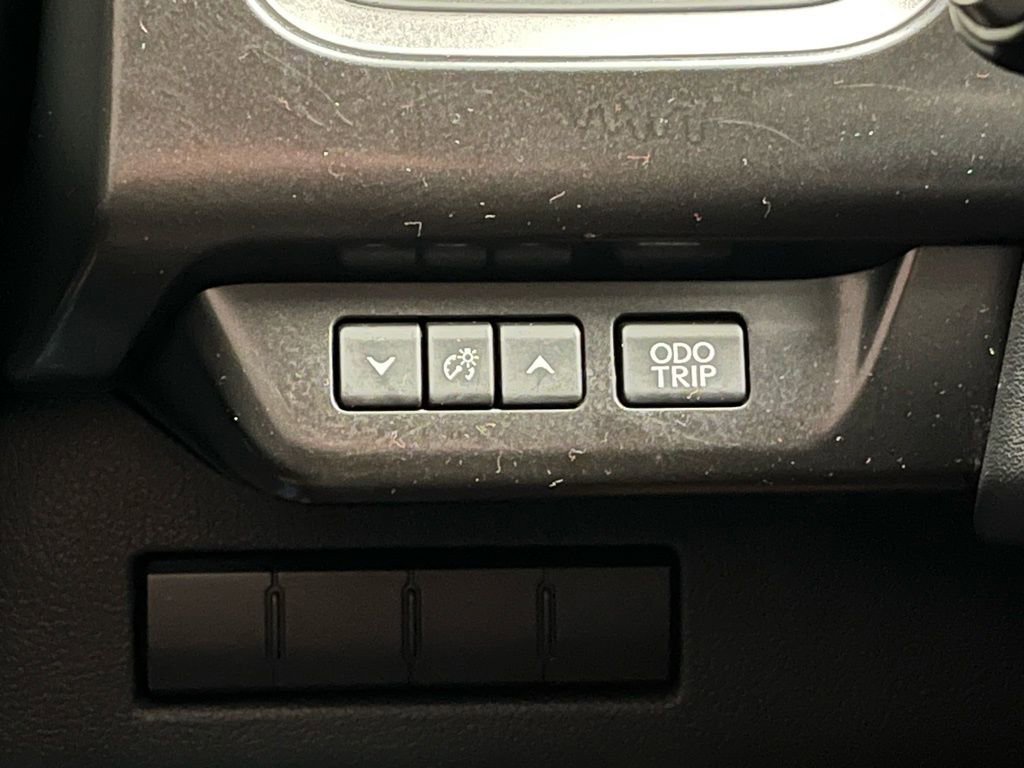 Used 2022 Lexus UX 250h 250h Base w/ Accessory Package (Z1) image 17