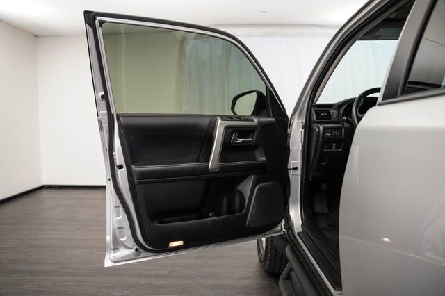 Used 2019 Toyota 4Runner SR5 RWD image 16