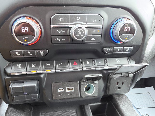 Used 2021 Chevrolet Silverado 2500 LTZ w/ LTZ Plus Package image 52