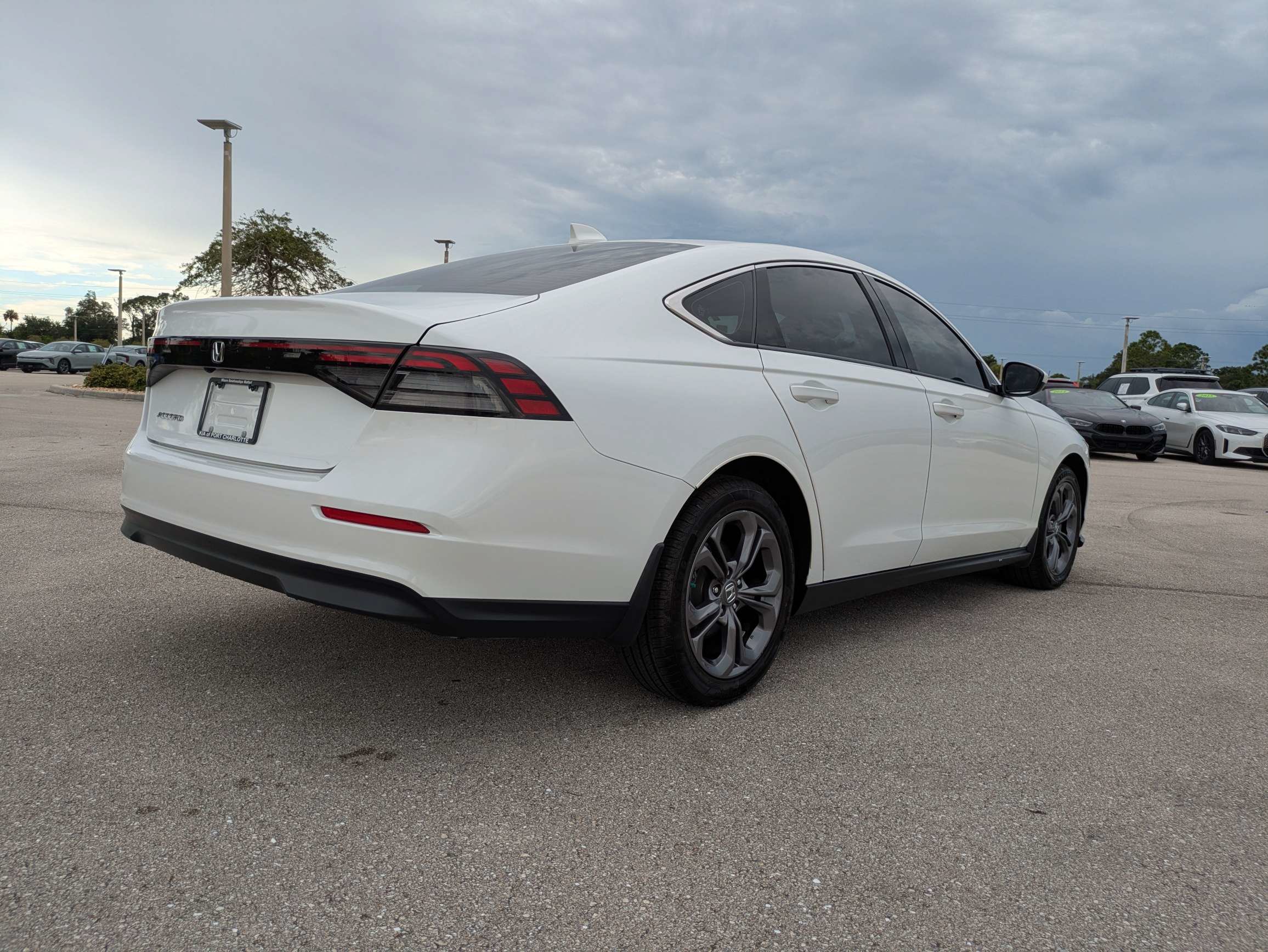 Used 2023 Honda Accord EX image 4