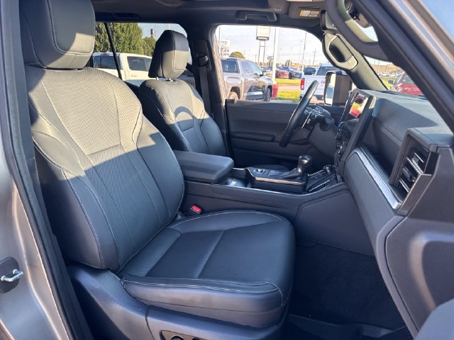 Used 2024 Lexus GX 550 w/ Accessory Package (2T) AWD/4WD image 13