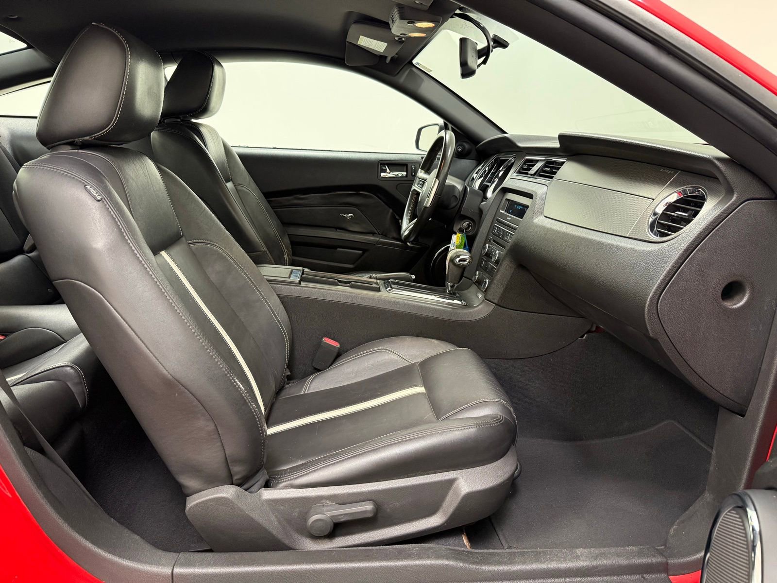 Used 2010 Ford Mustang GT Premium RWD image 20