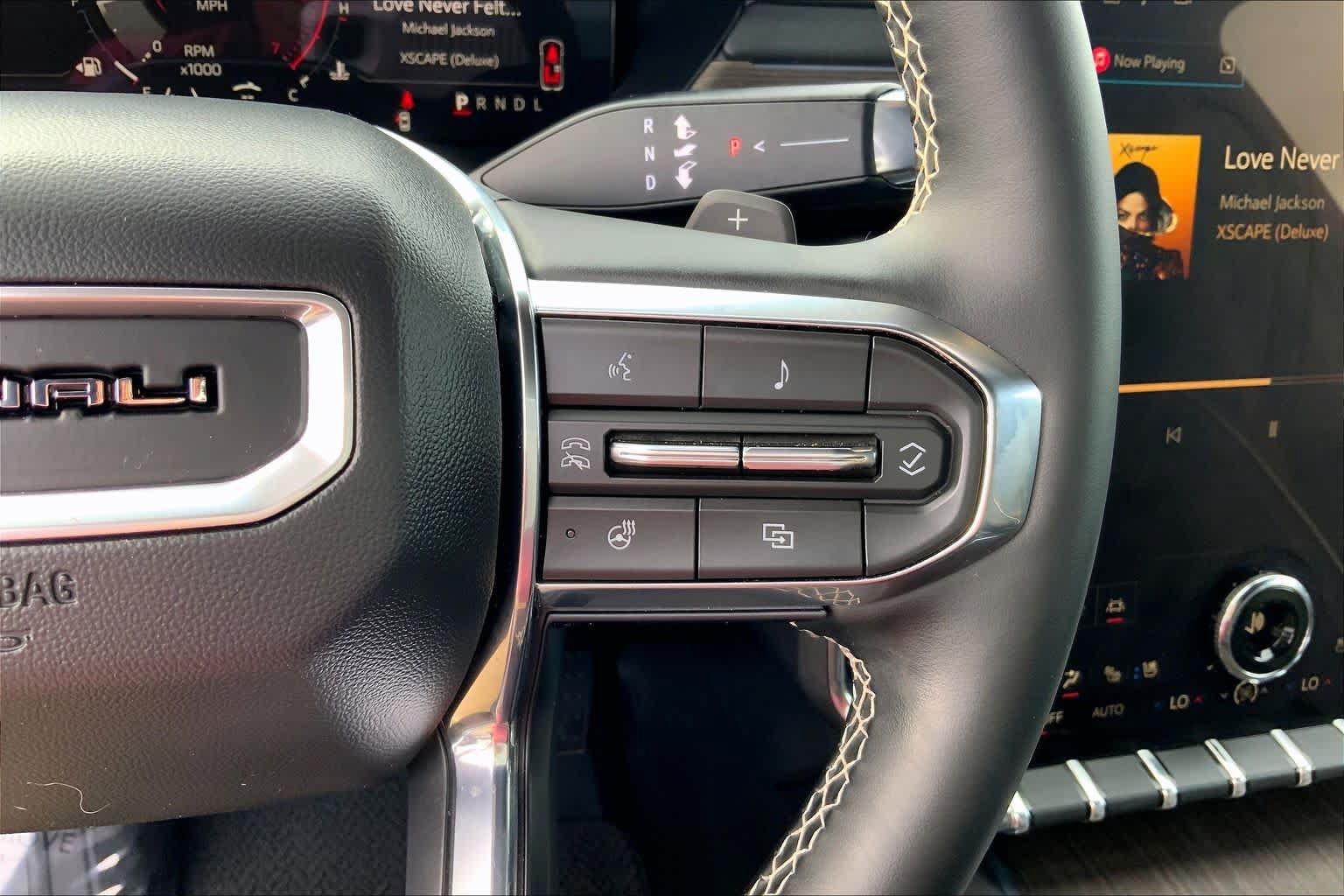 Used 2025 GMC Acadia Denali FWD image 24