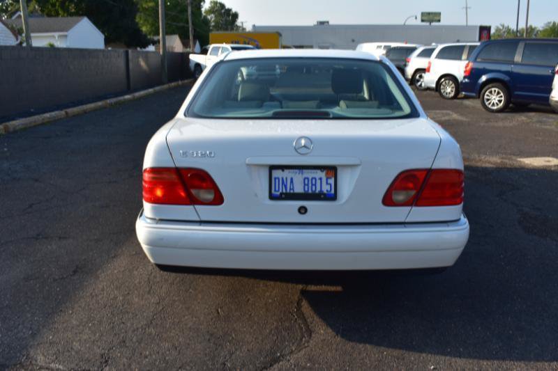 Used 1999 Mercedes-Benz E 320 Sedan image 6