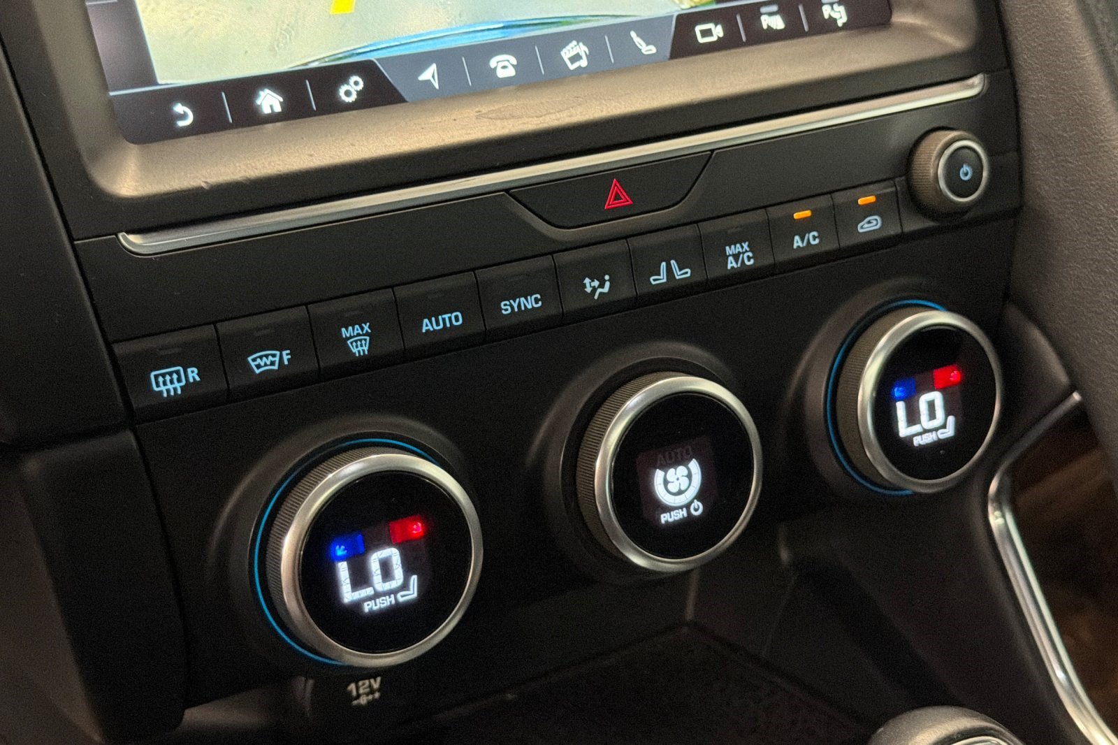Used 2018 Jaguar E-PACE S AWD/4WD image 19