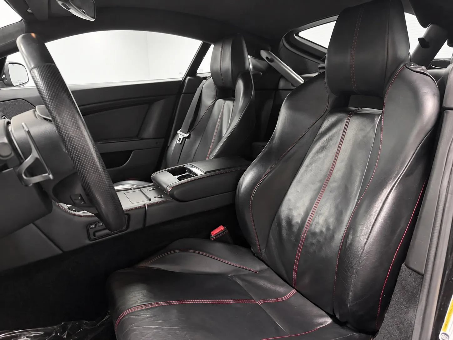 Used 2008 Aston Martin V8 Vantage Coupe RWD image 12