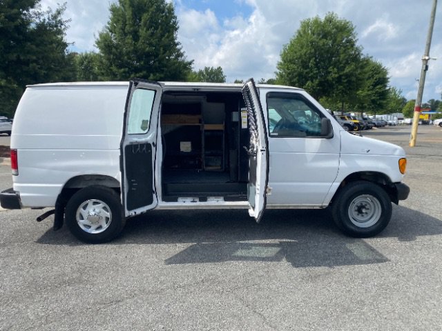 Used 2007 Ford E-250 and Econoline 250 RWD image 5