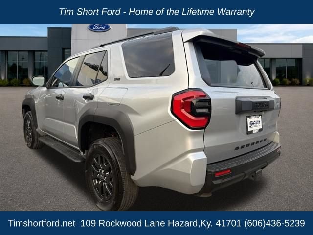 Used 2025 Toyota 4Runner SR5 AWD/4WD image 5