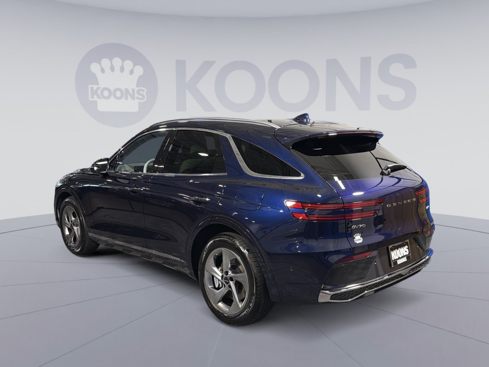 Used 2026 Genesis GV70 2.5T Advanced AWD/4WD image 4