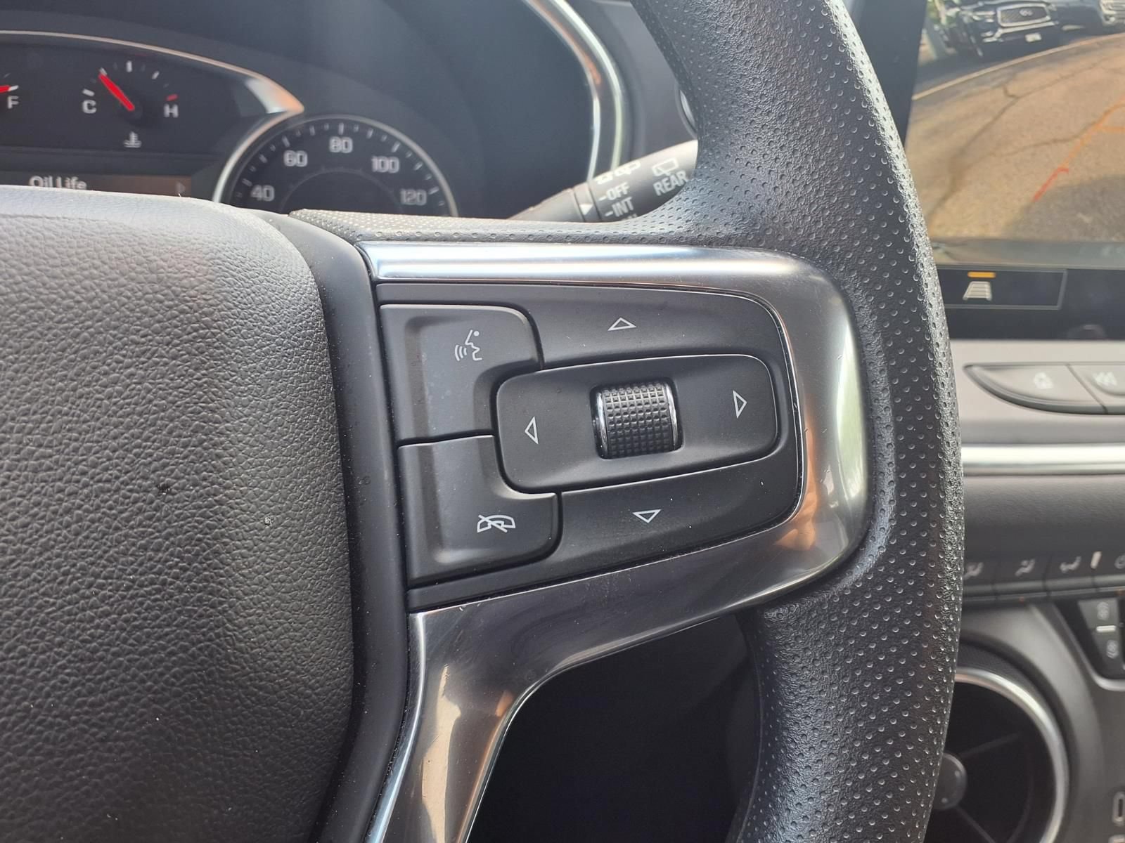 Used 2025 Chevrolet Blazer LT FWD image 15