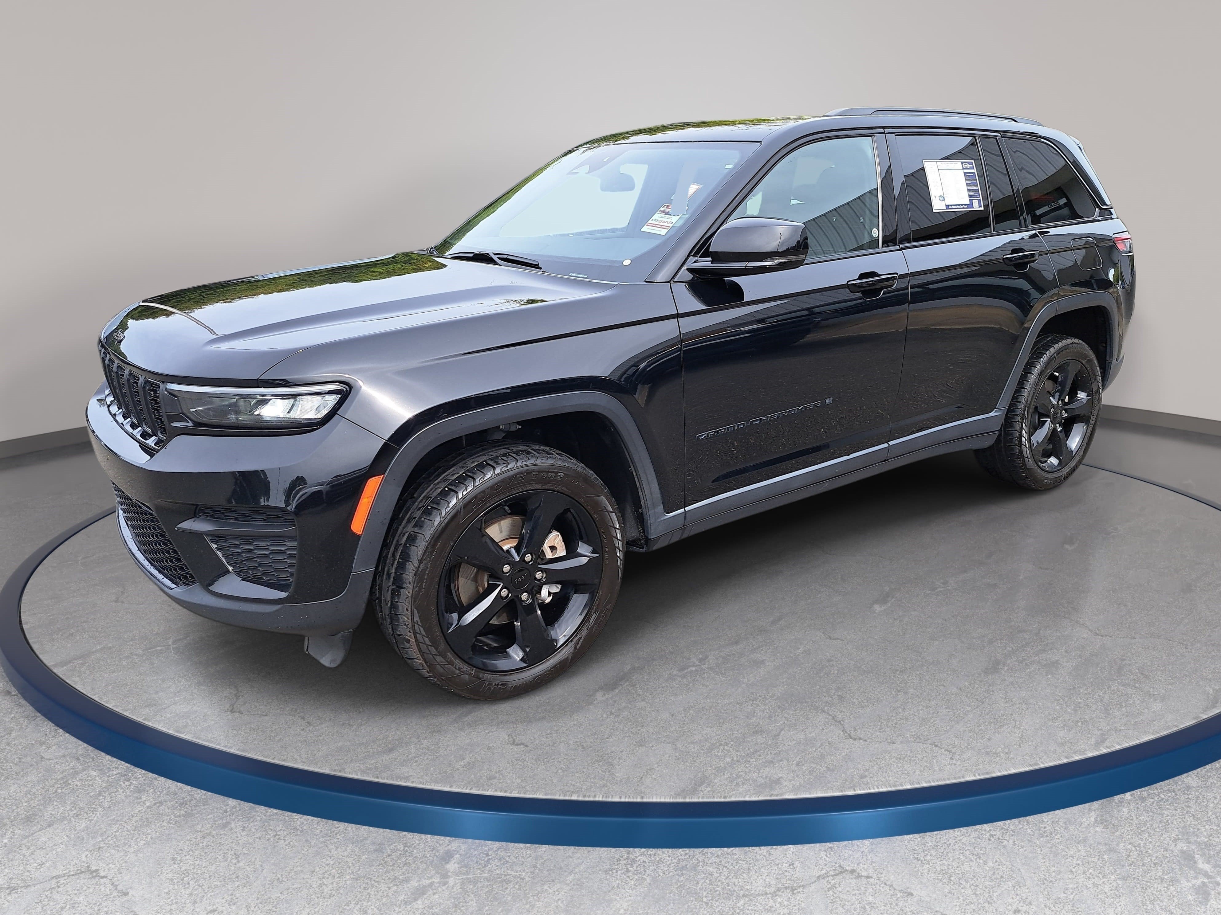 Used 2023 Jeep Grand Cherokee Altitude