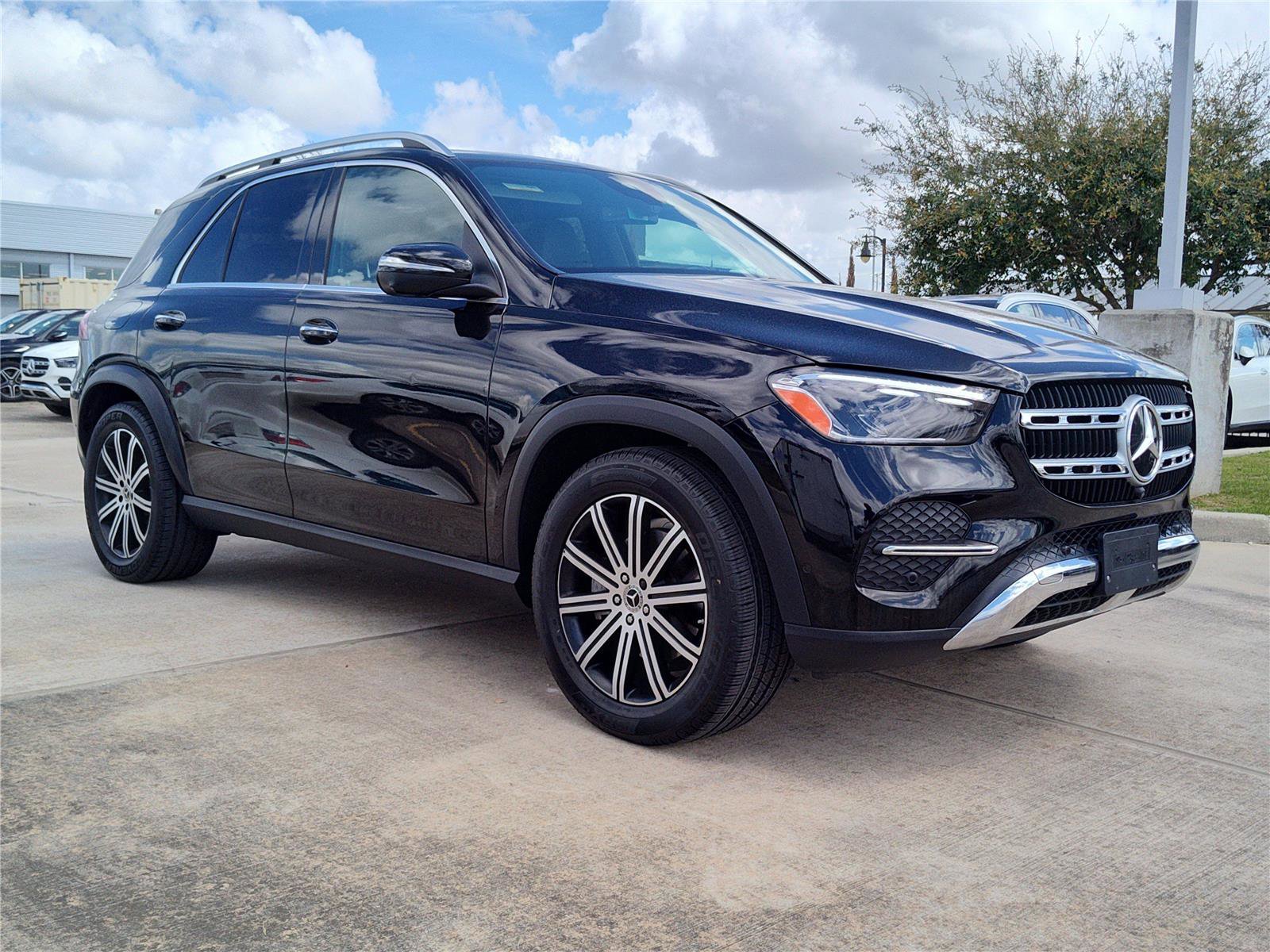 Used 2025 Mercedes-Benz GLE 350 4MATIC image 10