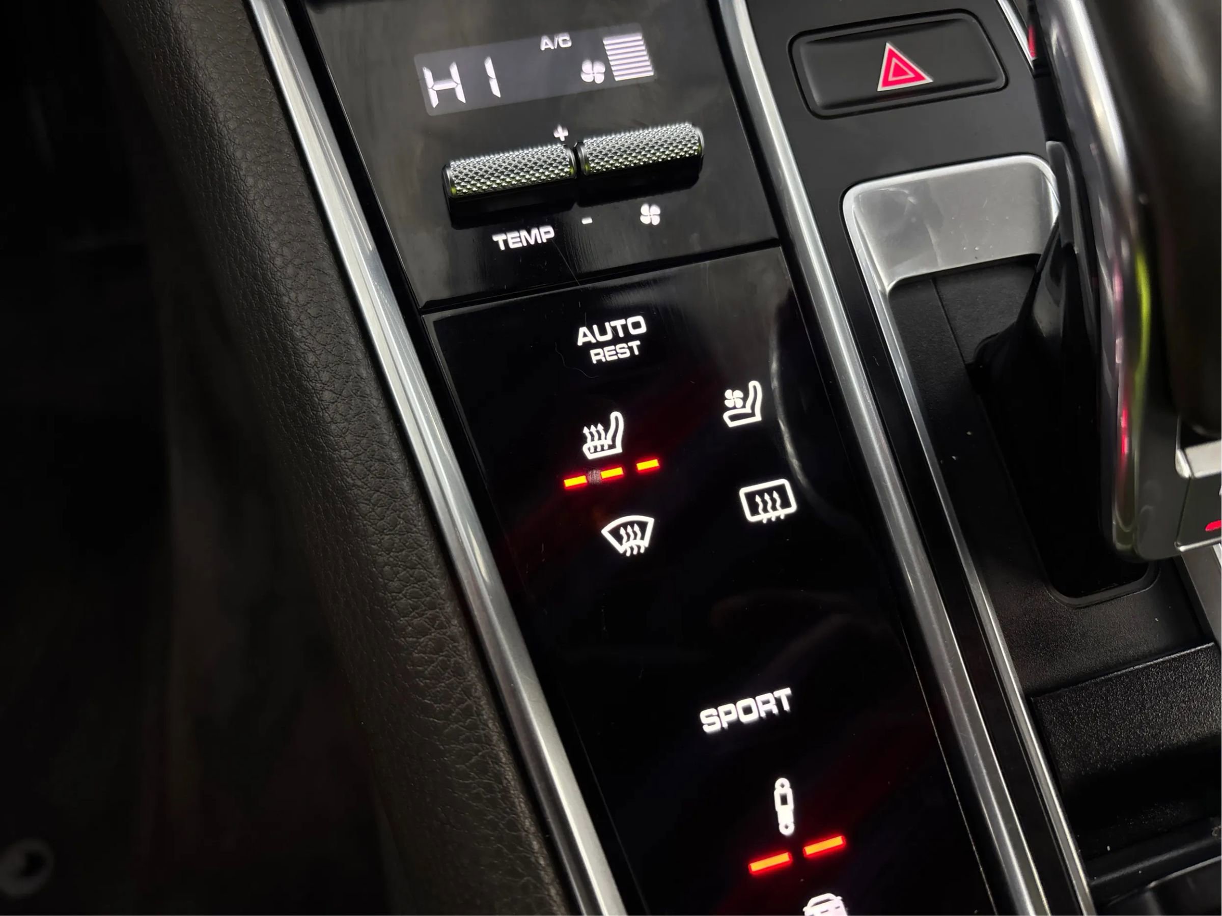 Used 2017 Porsche Panamera image 45