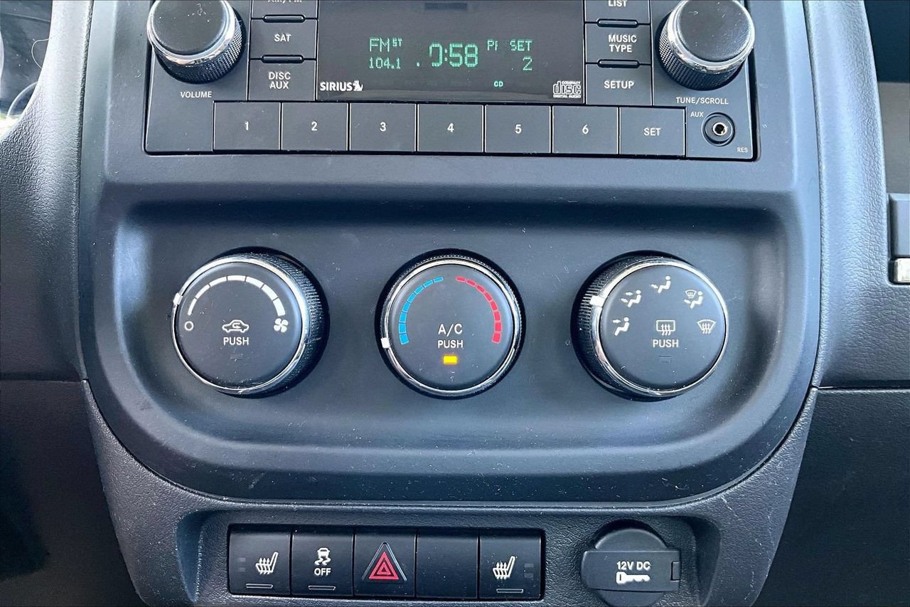 Used 2015 Jeep Patriot High Altitude FWD image 15