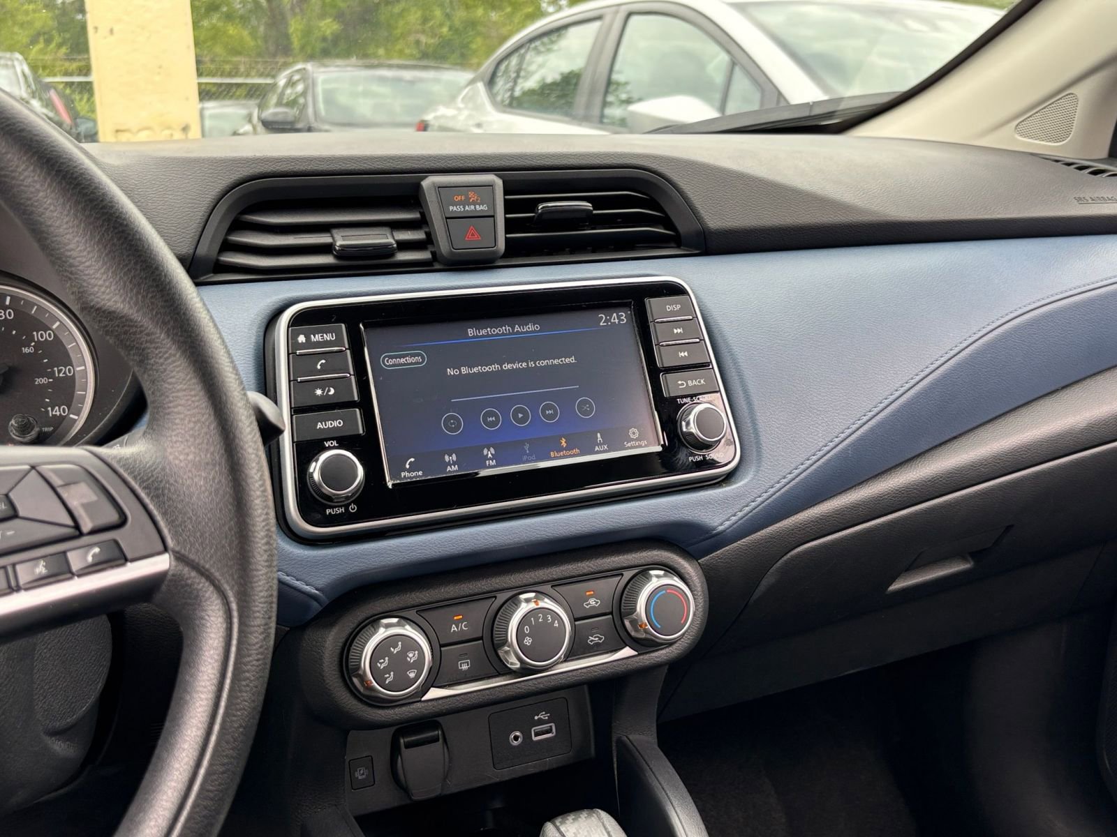 Used 2025 Nissan Versa SV FWD image 17