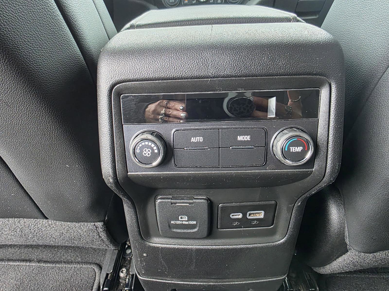 Used 2023 GMC Acadia SLT image 12