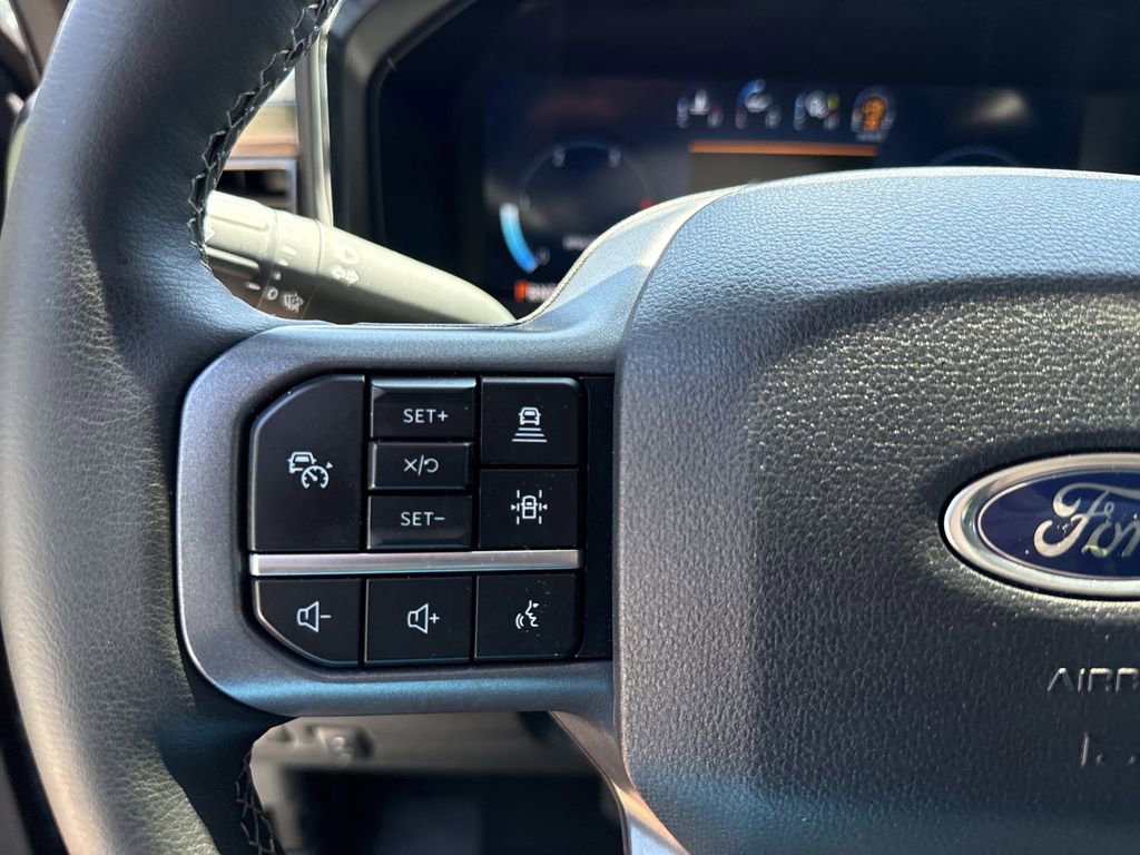 Used 2025 Ford F250 Lariat w/ Lariat Ultimate Package AWD/4WD image 23