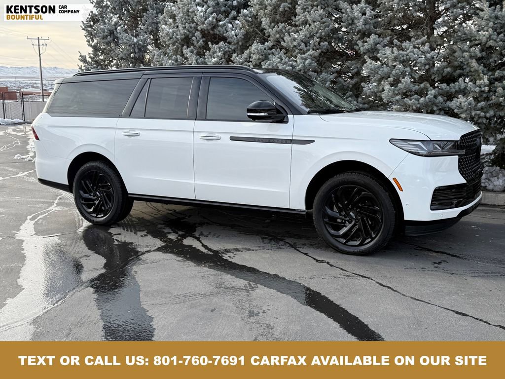 Used 2025 Lincoln Navigator L Reserve image 12