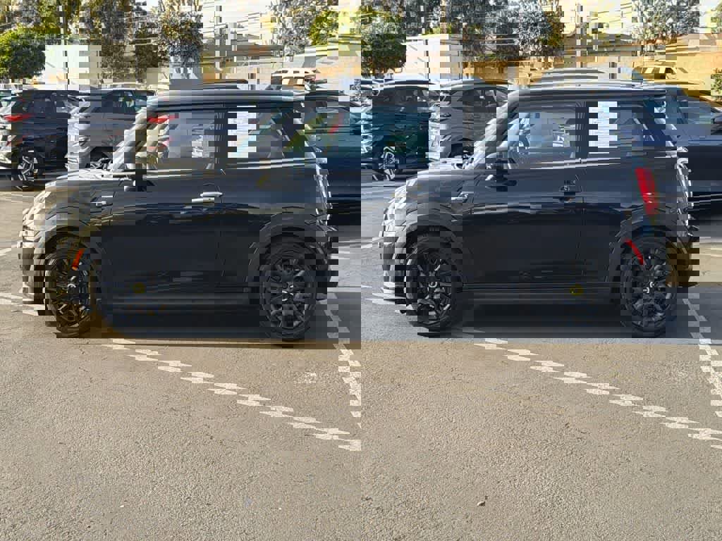 Used 2023 MINI Cooper SE image 3