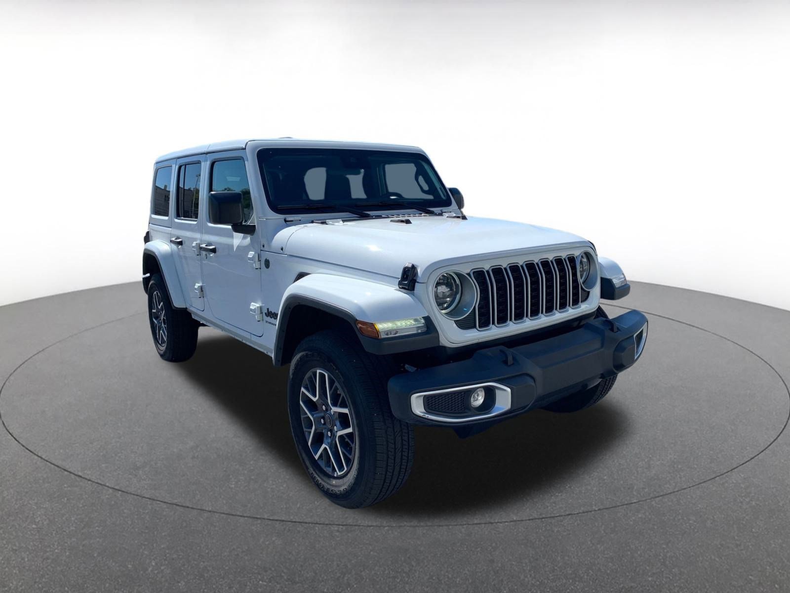 Used 2025 Jeep Wrangler Sahara image 1