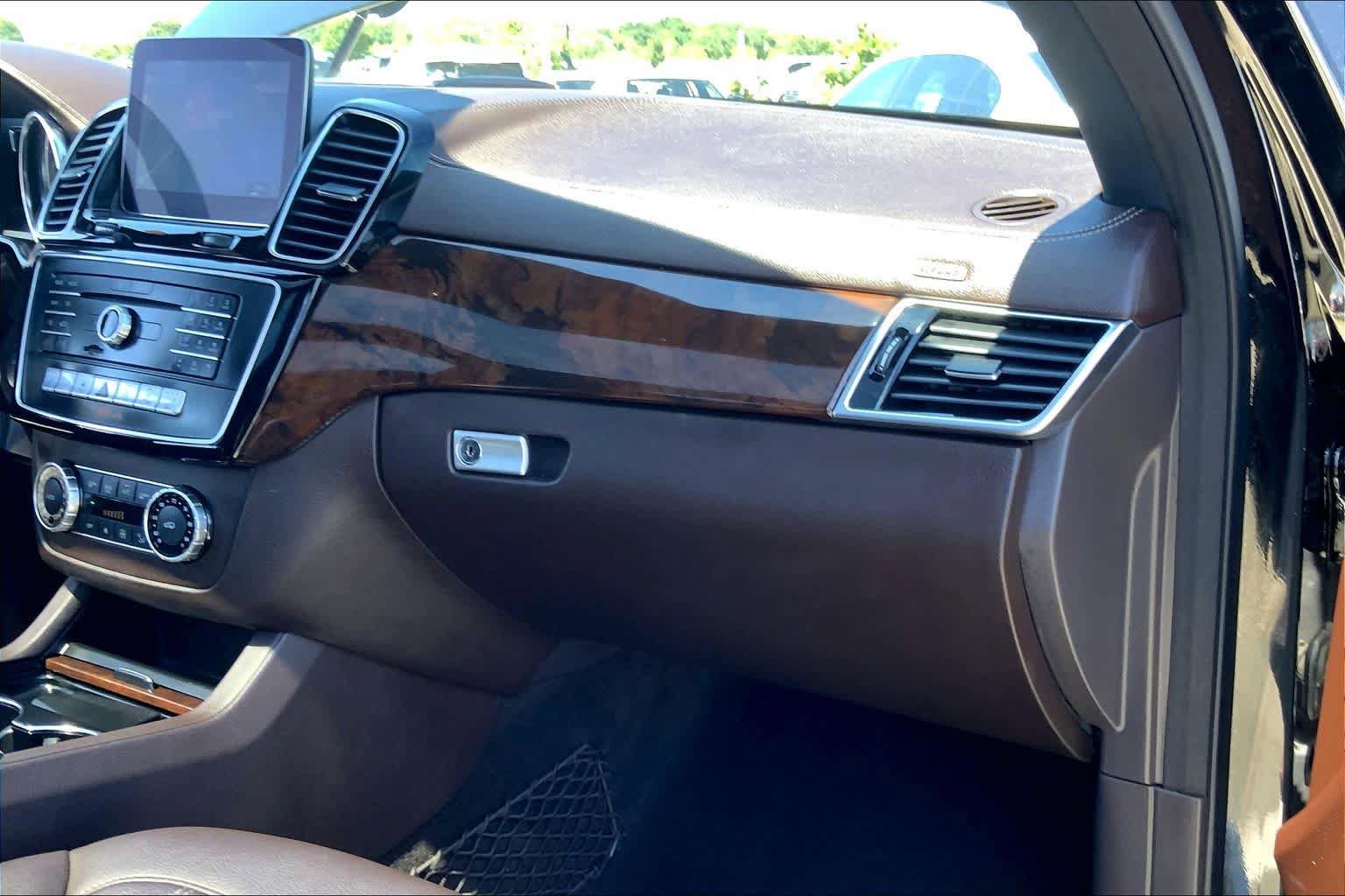 Used 2019 Mercedes-Benz GLS 450 4MATIC image 18