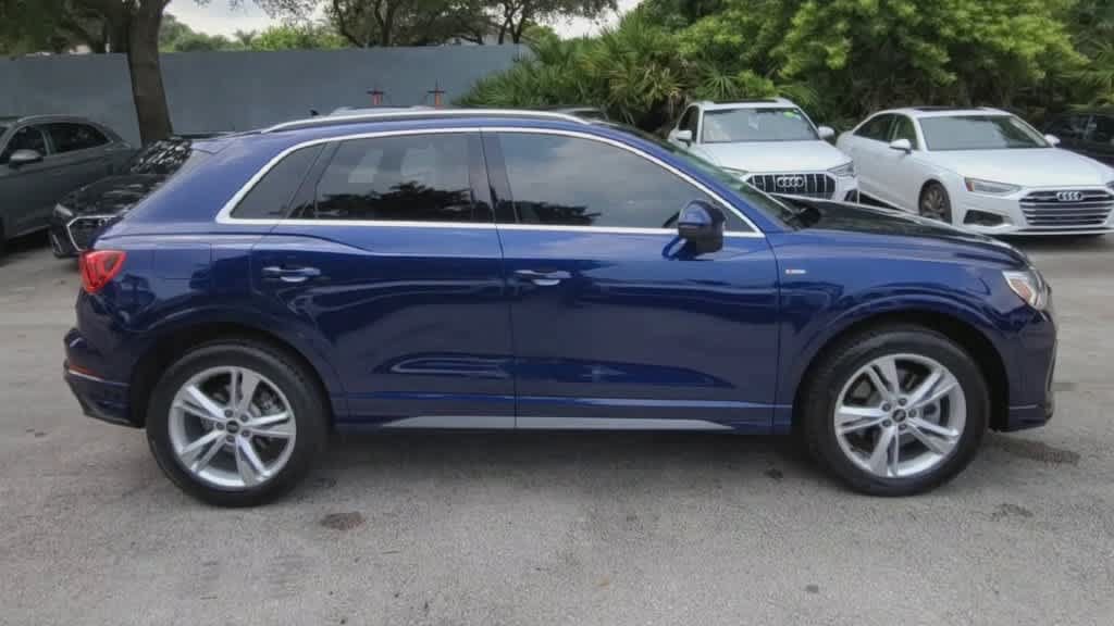 Certified 2024 Audi Q3 2.0T Premium w/ Convenience Package AWD/4WD image 9