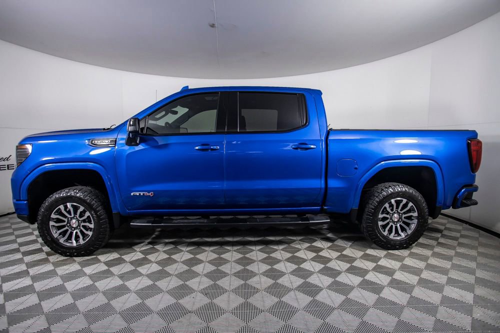 Used 2023 GMC Sierra 1500 AT4 w/ Technology Package AWD/4WD image 5
